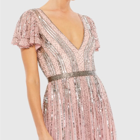 NWT Mac Duggal Stripe Sequin V Neck Gown